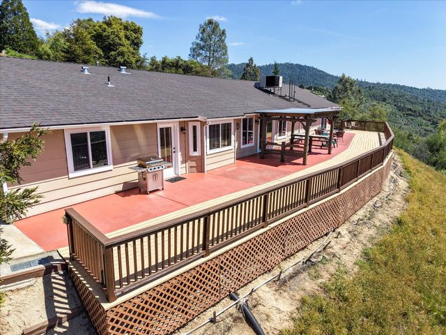 39380 Suncrest Court, Oakhurst, CA 93644