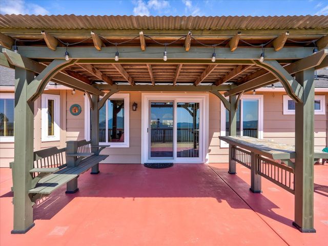 39380 Suncrest Court, Oakhurst, CA 93644