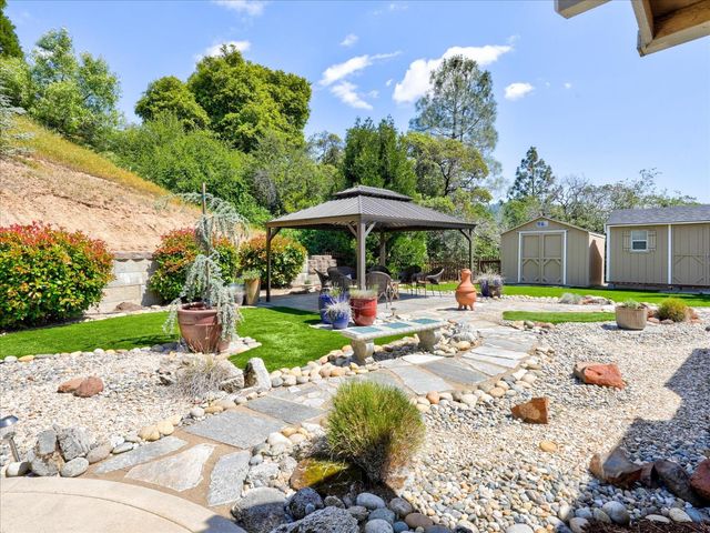 39380 Suncrest Court, Oakhurst, CA 93644