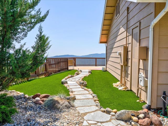 39380 Suncrest Court, Oakhurst, CA 93644