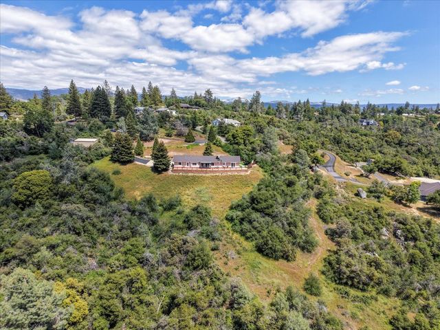 39380 Suncrest Court, Oakhurst, CA 93644