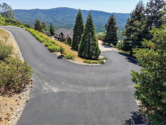 39380 Suncrest Court, Oakhurst, CA 93644