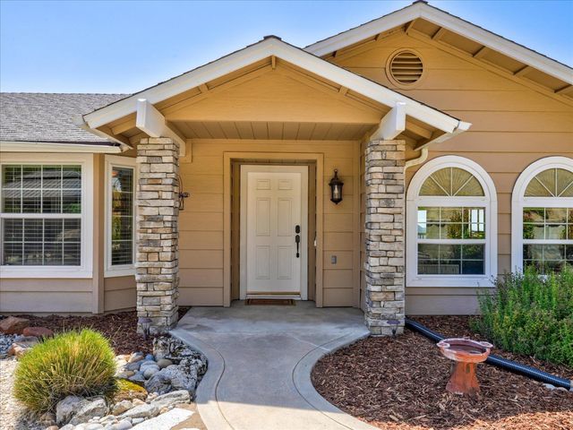 39380 Suncrest Court, Oakhurst, CA 93644