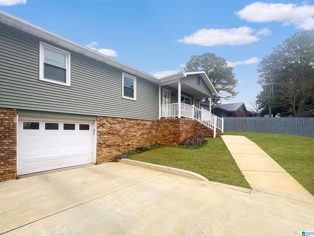 1527 LINDSEY DRIVE SW, Cullman, AL 35055