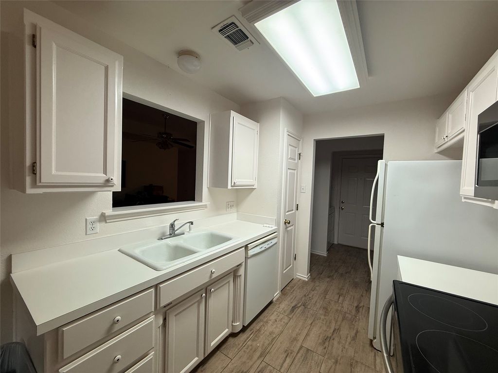 1302 Pamela Drive, Weatherford, TX 76086 — photo 5