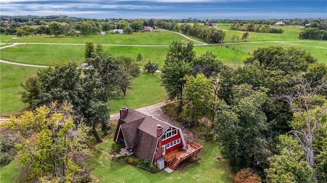 1017 NE 250 Road, Knob Noster, MO 65336