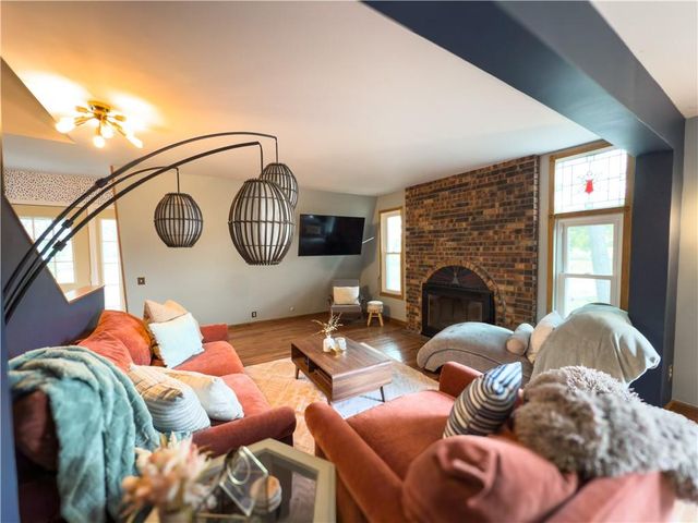 1017 NE 250 Road, Knob Noster, MO 65336