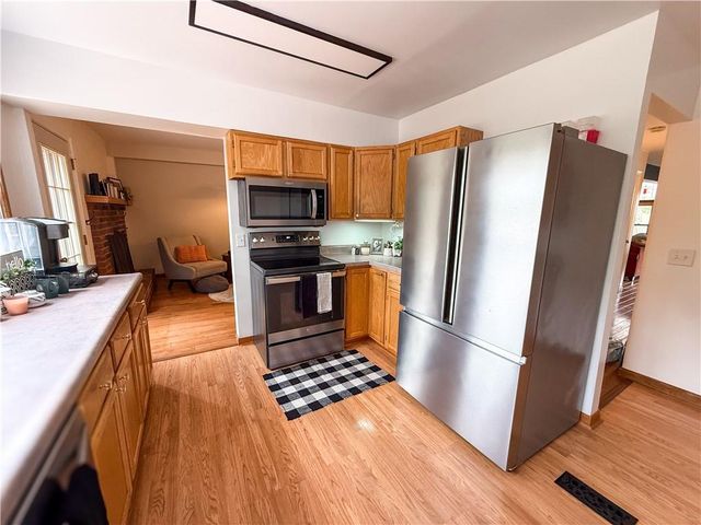 1017 NE 250 Road, Knob Noster, MO 65336