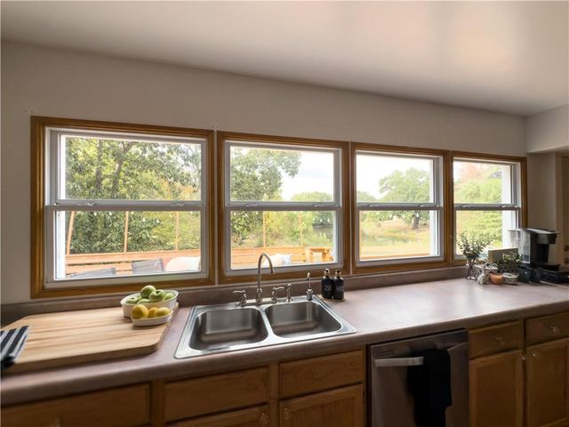 1017 NE 250 Road, Knob Noster, MO 65336