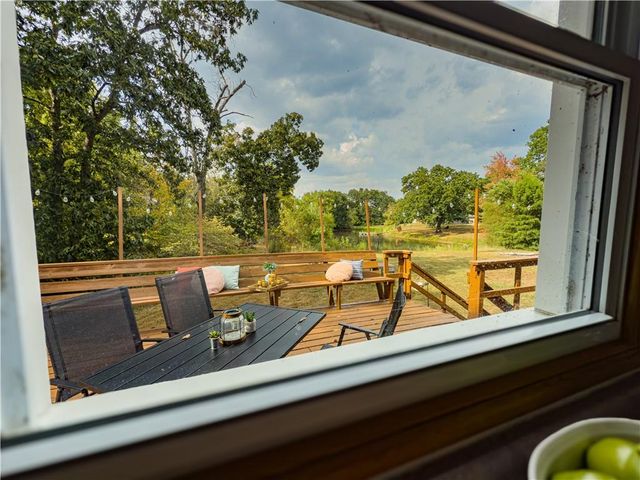 1017 NE 250 Road, Knob Noster, MO 65336