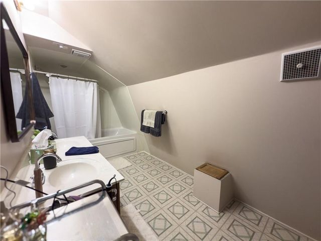 1017 NE 250 Road, Knob Noster, MO 65336