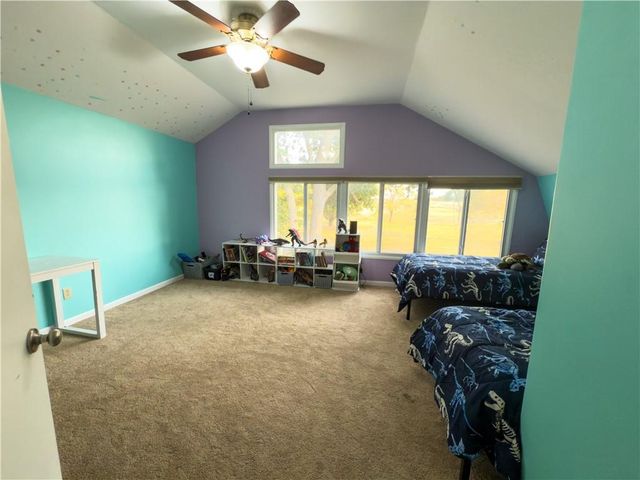 1017 NE 250 Road, Knob Noster, MO 65336