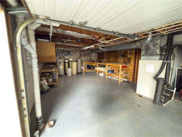 1017 NE 250 Road, Knob Noster, MO 65336