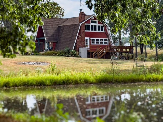 1017 NE 250 Road, Knob Noster, MO 65336