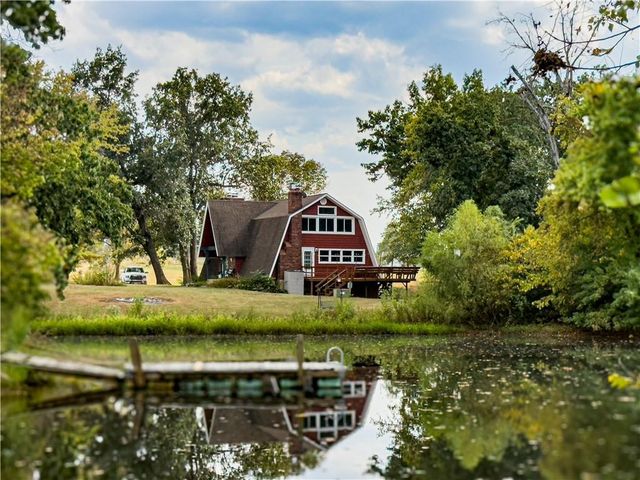 1017 NE 250 Road, Knob Noster, MO 65336