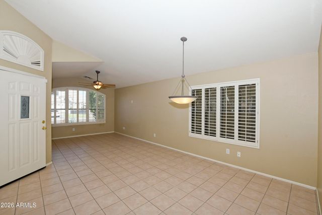 10221 W DALEY Lane, Peoria, AZ 85383