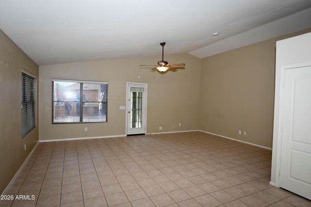 10221 W DALEY Lane, Peoria, AZ 85383