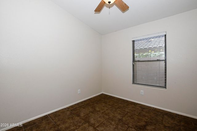 10221 W DALEY Lane, Peoria, AZ 85383
