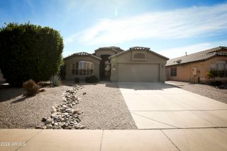 10221 W DALEY Lane, Peoria, AZ 85383