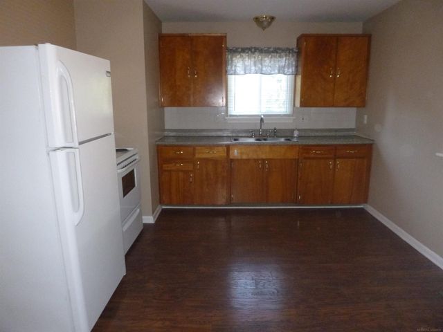 23137 Avon Street, St Clair Shores, MI 48082