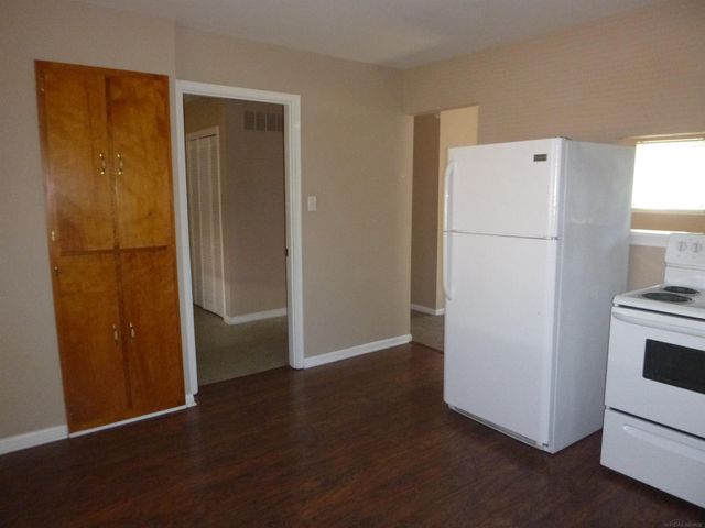 23137 Avon Street, St Clair Shores, MI 48082