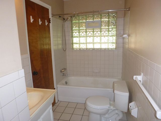 23137 Avon Street, St Clair Shores, MI 48082