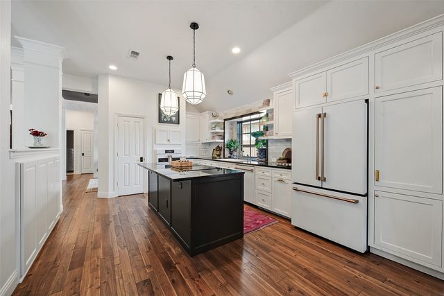 3520 Stone Creek Lane N, Fort Worth, TX 76137