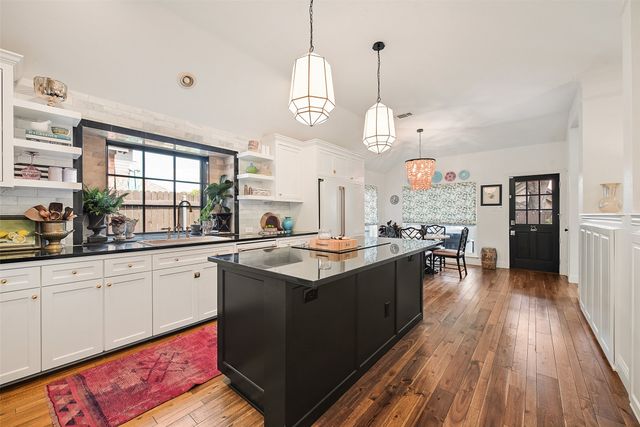 3520 Stone Creek Lane N, Fort Worth, TX 76137