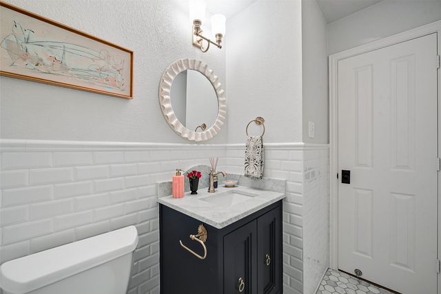 3520 Stone Creek Lane N, Fort Worth, TX 76137