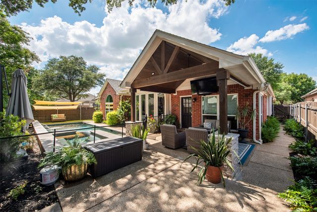 3520 Stone Creek Lane N, Fort Worth, TX 76137