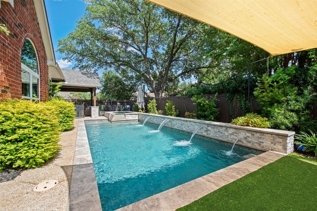 3520 Stone Creek Lane N, Fort Worth, TX 76137
