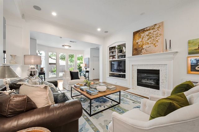 3520 Stone Creek Lane N, Fort Worth, TX 76137