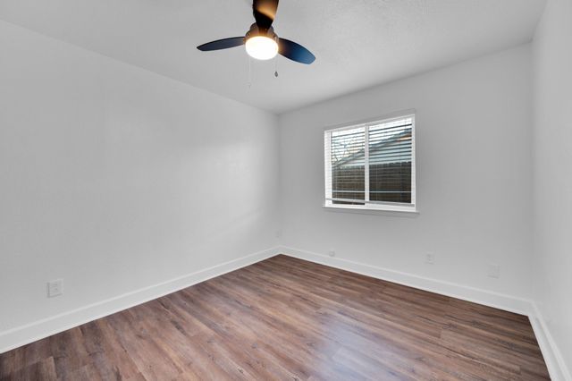 512 Virginia Avenue, Waxahachie, TX 75165