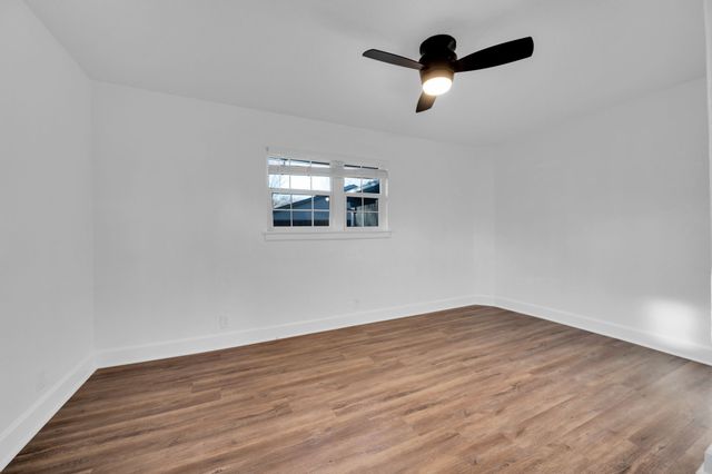 512 Virginia Avenue, Waxahachie, TX 75165