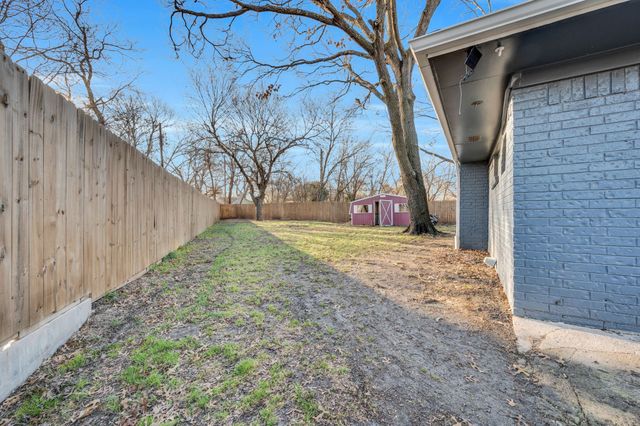 512 Virginia Avenue, Waxahachie, TX 75165