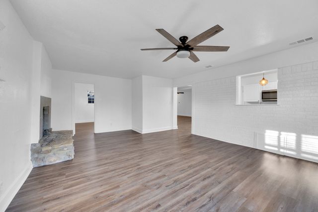 512 Virginia Avenue, Waxahachie, TX 75165