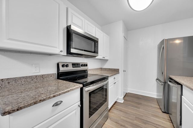 512 Virginia Avenue, Waxahachie, TX 75165