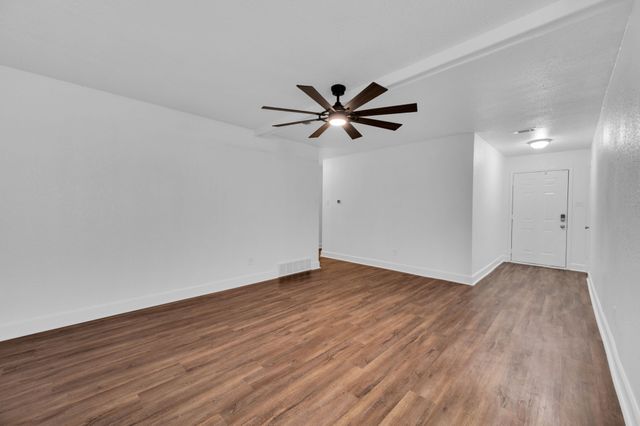 512 Virginia Avenue, Waxahachie, TX 75165