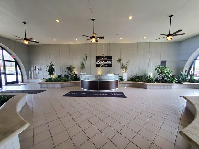 1 Renaissance Place 400, Palatine, IL 60067