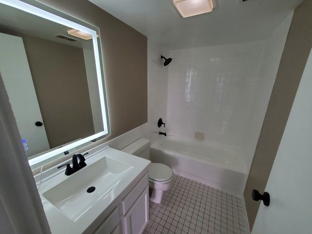 1 Renaissance Place 400, Palatine, IL 60067