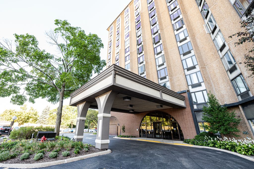 1 Renaissance Place 400, Palatine, IL 60067