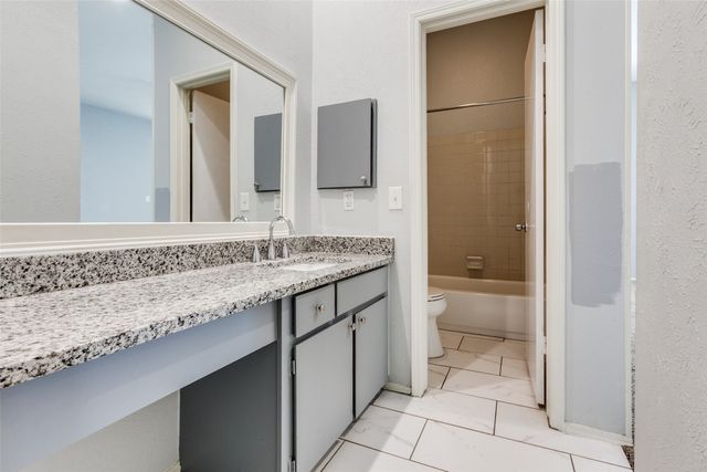 10430 High Hollows Drive 238, Dallas, TX 75230