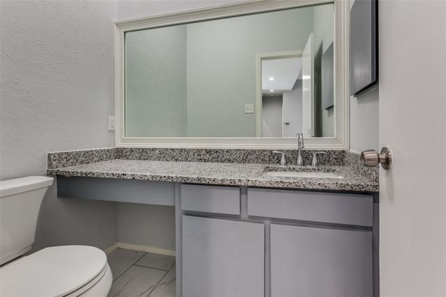 10430 High Hollows Drive 238, Dallas, TX 75230