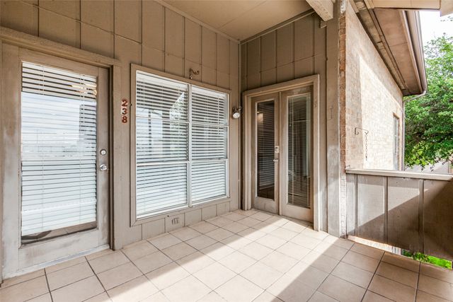 10430 High Hollows Drive 238, Dallas, TX 75230