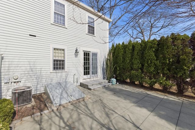 143 East Street 143, Lexington, MA 02420
