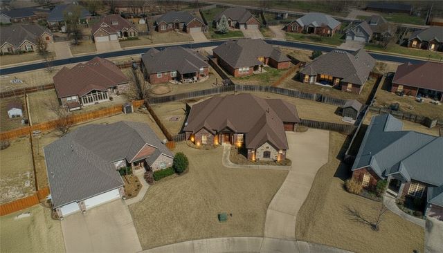 2004 Nutmeg Street, Bentonville, AR 72713