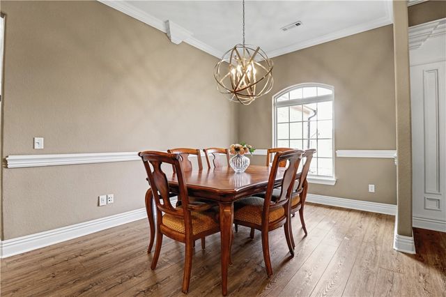 2004 Nutmeg Street, Bentonville, AR 72713