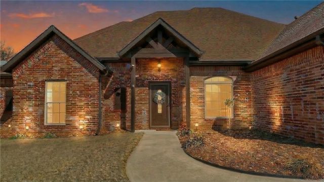 2004 Nutmeg Street, Bentonville, AR 72713