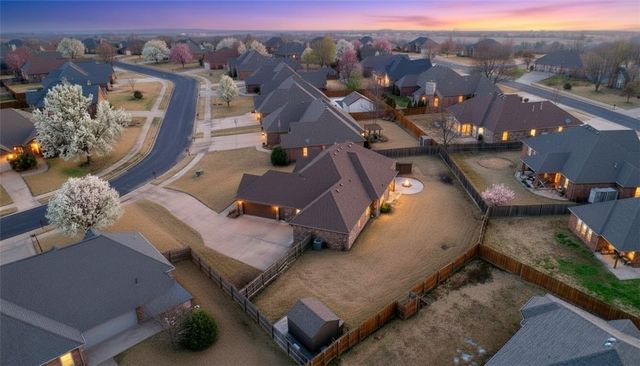 2004 Nutmeg Street, Bentonville, AR 72713