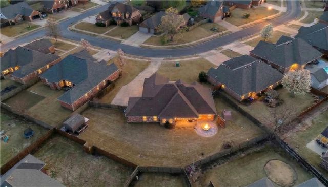 2004 Nutmeg Street, Bentonville, AR 72713